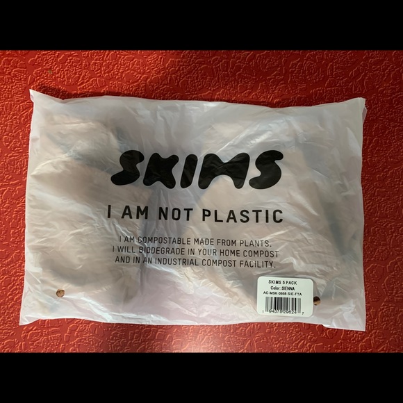 5x SKIMS SIENNA nude kardashian facemask - Picture 4 of 16